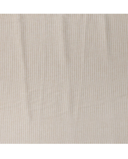 قماش كتان مخلوط بخطوط عمودية باللونين البيج والأبيض، منسوج بدقة بنمط خطوط رفيعة مع نسيج طبيعي، عرض 140 سم، صنع في الهند - D23249