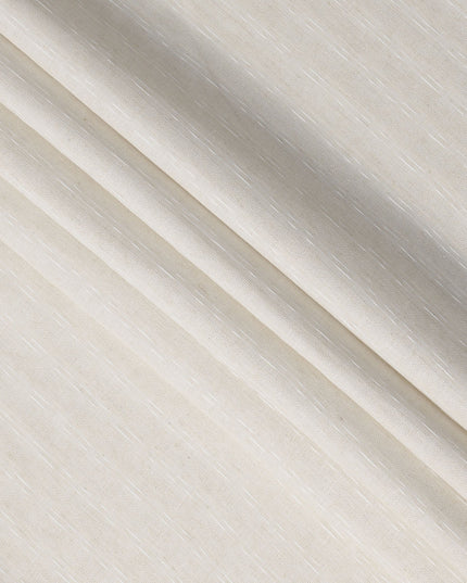 قماش كتان مخلوط يدوي الصنع بخطوط عمودية بلون أبيض عاجي، بمظهر نسج طبيعي ناعم، عرض 140 سم، صنع في الهند - D23253