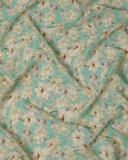 قماش كريب فيسكوز مطبوع عليه زهور باللون الأخضر المائي الكريمي الكبير مع تفاصيل بتلات ناعمة، عرض 110 سم، صنع في الهند - D23398