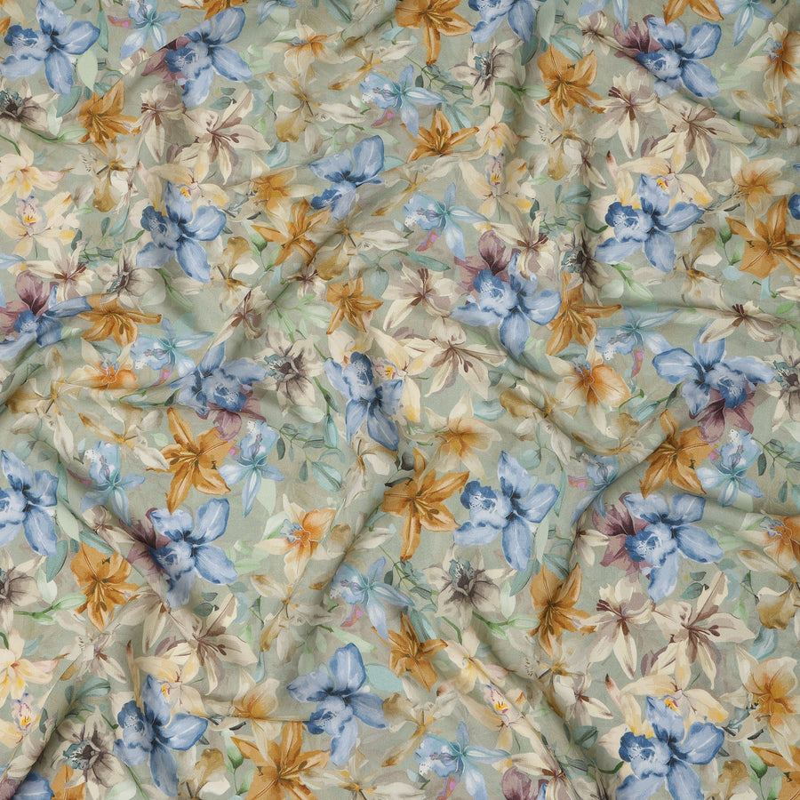 قماش كريب فيسكوز مطبوع عليه زهور متعدد الألوان باللون الأخضر المريمية مع تصميم زهور بألوان مائية، عرض 110 سم، صنع في الهند - D23401