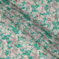 قماش كريب فيسكوز مطبوع عليه زهور متعدد الألوان باللون الأخضر الزمردي مع لمسات باستيل ناعمة، عرض 110 سم، صنع في الهند - D23407