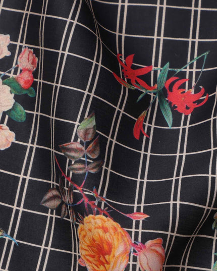 قماش قطني أسود منقوش بنقشة زهور، عرض 110 سم، صنع في الهند - D23536