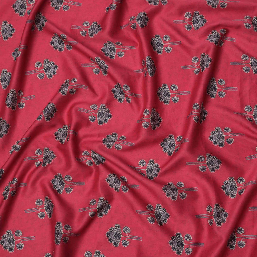 قماش قطني مطبوع عليه زهور وردية ياقوتية مع زهور سوداء، عرض 110 سم، صنع في الهند - D23545