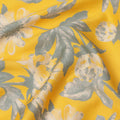 قماش قطني مطبوع عليه زهور باللونين الأصفر والرمادي والأبيض، مقاس كبير، عرض 110 سم، صنع في الهند - D23555
