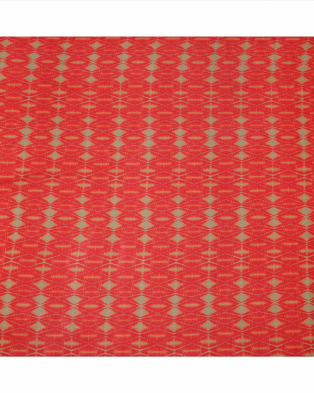 قماش كريب فيسكوز بطبعة تجريدية مستوحاة من شيبوري باللونين الأحمر الناري والأخضر الزيتوني، عرض 110 سم، صنع في الهند - D23576