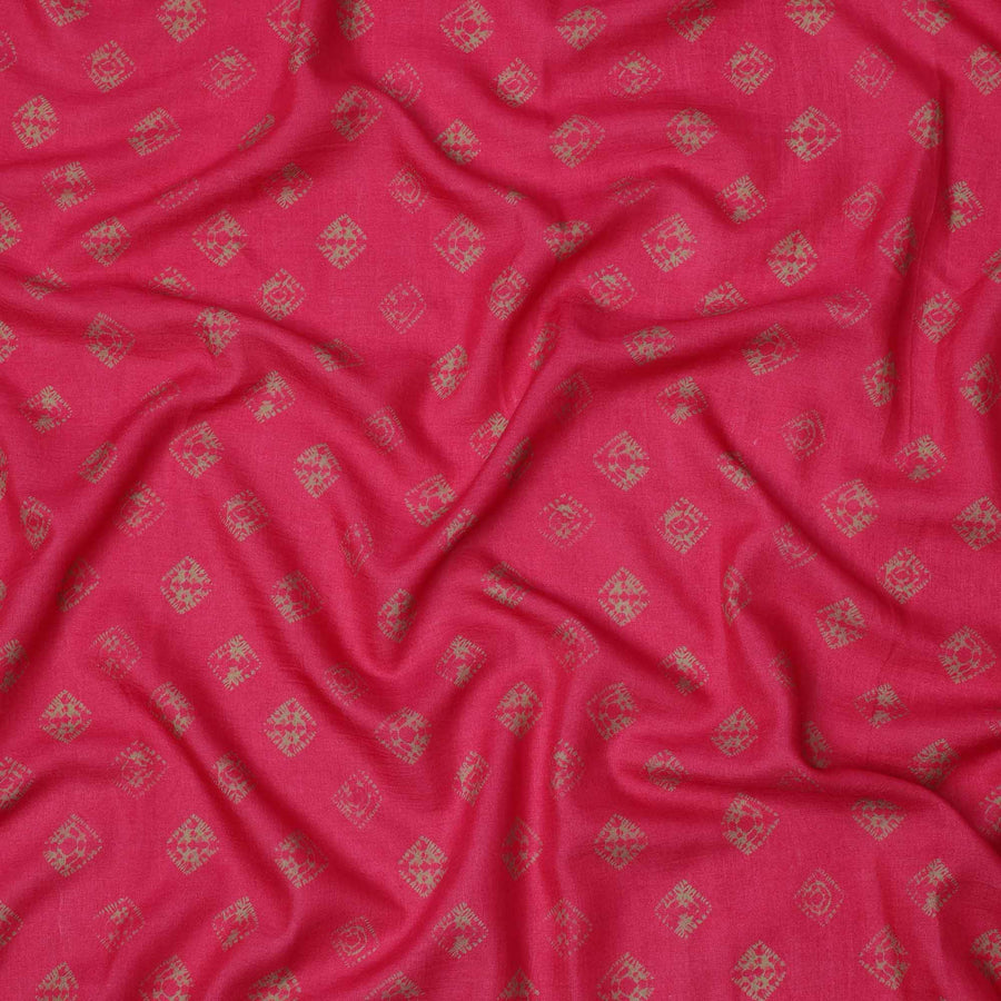 قماش كريب فيسكوز مطبوع عليه كتلة من قماش بوتي العرقي بلون وردي ياقوتي مع بيج، عرض 110 سم، صنع في الهند - D23581