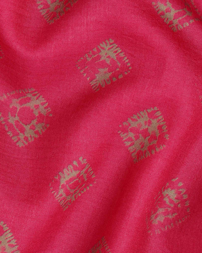 قماش كريب فيسكوز مطبوع عليه كتلة من قماش بوتي العرقي بلون وردي ياقوتي مع بيج، عرض 110 سم، صنع في الهند - D23581