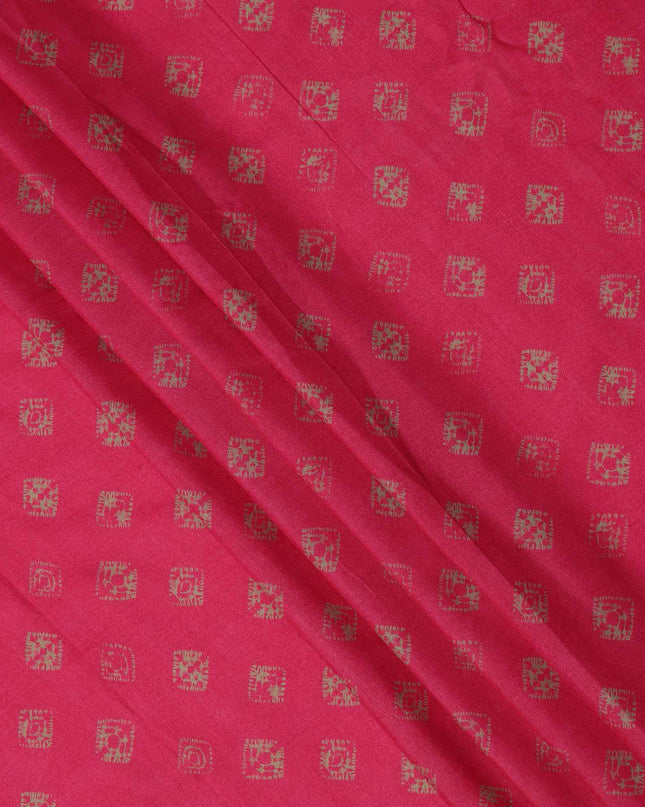 قماش كريب فيسكوز مطبوع عليه كتلة من قماش بوتي العرقي بلون وردي ياقوتي مع بيج، عرض 110 سم، صنع في الهند - D23581