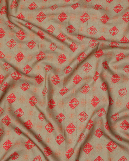 قماش كريب فيسكوز بطبعة زهور مرسومة يدويًا متعدد الألوان، لون بيج رملي، عرض 110 سم، صنع في الهند - D23582