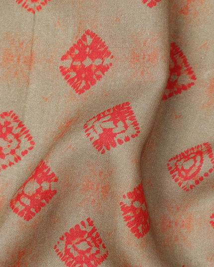 قماش كريب فيسكوز بطبعة زهور مرسومة يدويًا متعدد الألوان، لون بيج رملي، عرض 110 سم، صنع في الهند - D23582