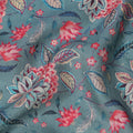 قماش كريب فيسكوز رمادي باهت مع طباعة زهور حمراء وبيج، عرض 110 سم، صنع في الهند - D23583