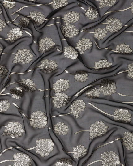 قماش شيفون حريري أسود فحمي بنقشة زهور معدنية مع تفاصيل لوركس فضية، 110 سم، كوريا الجنوبية - D23821