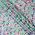 قماش فيسكوز أساسي بلون أخضر نعناعي مع طباعة زهور متعددة الألوان بدرجات اللون الوردي والأزرق والأبيض، 110 سم، الهند - D23849
