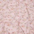 قماش فوال قطني وردي فاتح بطبعة زهور رقيقة وتطريز بخيوط رقيقة، 110 سم، الهند - D23854