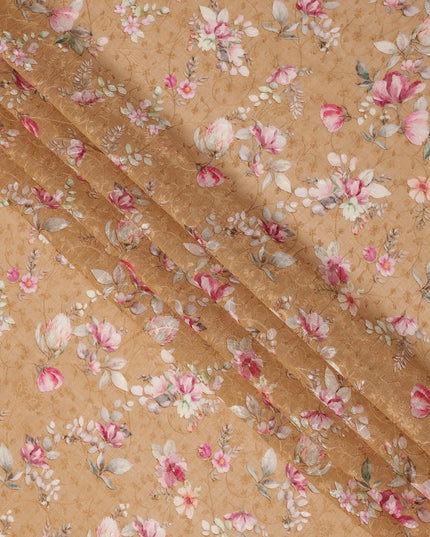 قماش فوال قطني بني كراميل مع طباعة زهور مائية ناعمة وتطريز بخيوط معقدة، 110 سم، الهند - D23855