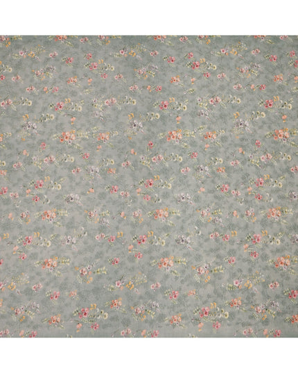 قماش فوال قطني بلون أخضر حكيم باهت مع طبعة زهور متعددة الألوان وتطريز دقيق متناسق، 110 سم، الهند - D23856