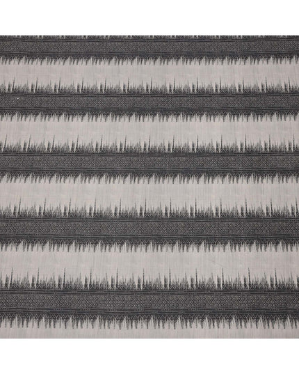 قماش فوال قطني بيج بطباعة رقمية بخطوط هندسية مستوحاة من الطراز القبلي، 110 سم، الهند - D23860