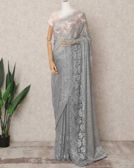 ساري شانتيلي معدني فاخر باللون الرمادي الفضي مع تطريز حجري، طوله 5.5 متر، عرضه 110 سم، صنع في فرنسا - D23887