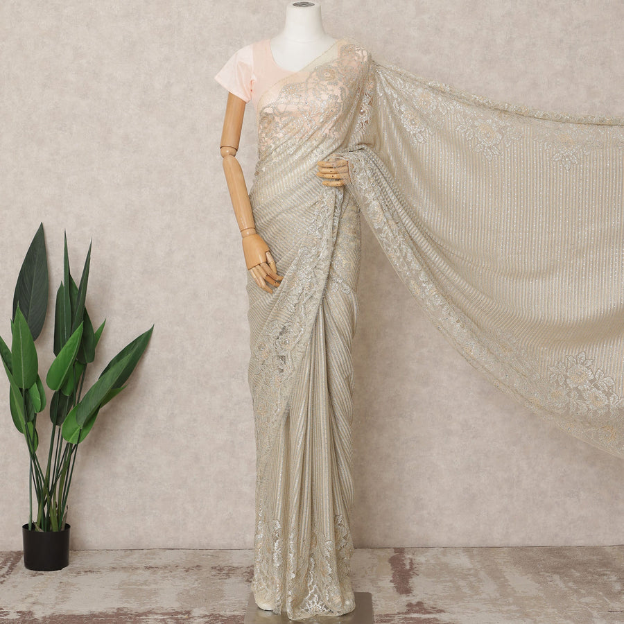 ساري شانتيلي معدني فاخر باللون الذهبي العاجي مع تطريز حجري، طوله 5.5 متر، عرضه 110 سم، صنع في فرنسا - D23890