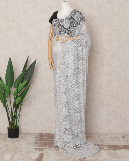 قماش ساري شانتيلي فرنسي فاخر بلون أزرق فاتح، بطول ٥.٥ متر تقريبًا، وعرض ١١٠ سم، صنع في فرنسا - D24062