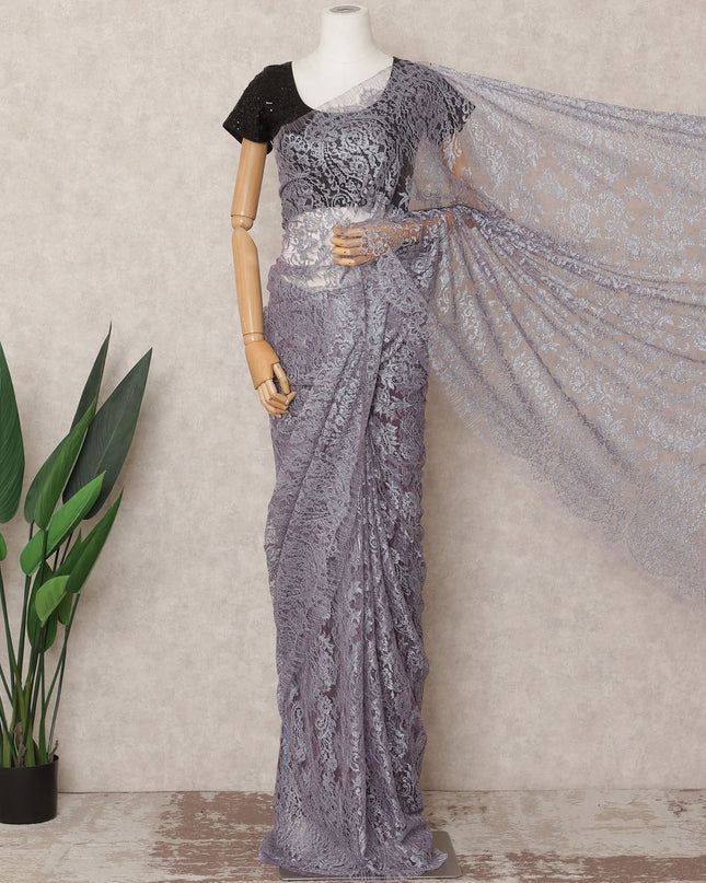 قماش ساري شانتيلي فرنسي فاخر بلون لافندر، بطول ٥.٥ متر تقريبًا، وعرض ١١٠ سم، صنع في فرنسا - D24090