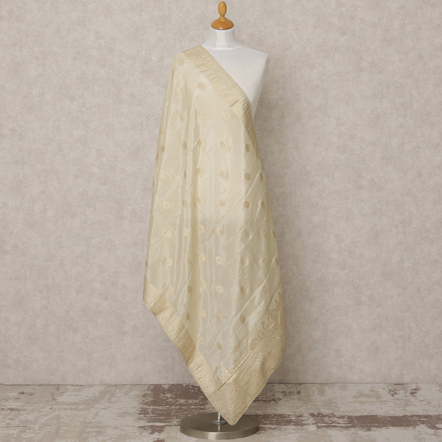 دوباتا من قماش بروكيد صناعي باللون الذهبي العاجي مع زخارف نباتية وحواف عريضة، 210 × 80 سم، صنع في الهند - D24114