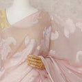 ساري شيفون فرنسي فاخر باللون الوردي الفاتح مع تطريز لوركس معدني، طوله 5.5 متر، عرضه 110 سم، صنع في فرنسا - D24298