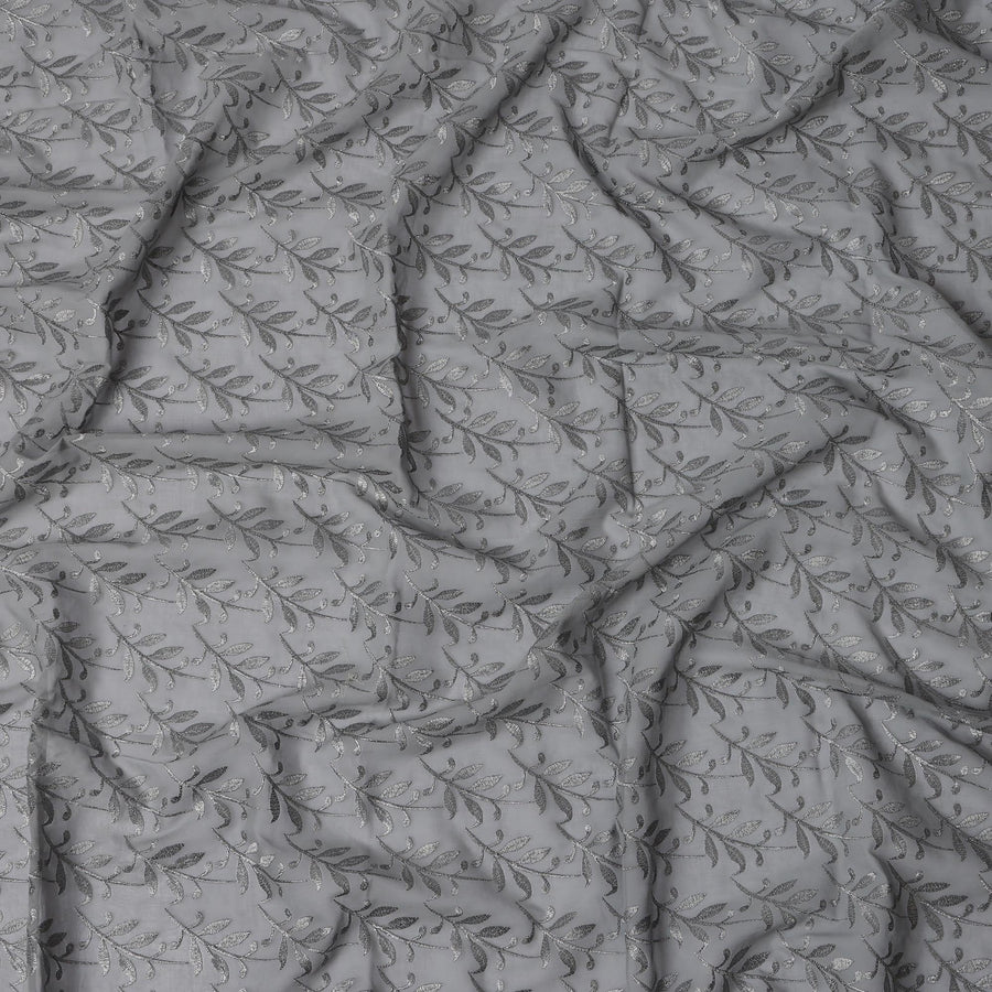 ثوب سوداني من قماش الفوال السويسري الرمادي مع تطريز أوراق فضية، 4.5 متر × 140 سم - D21385