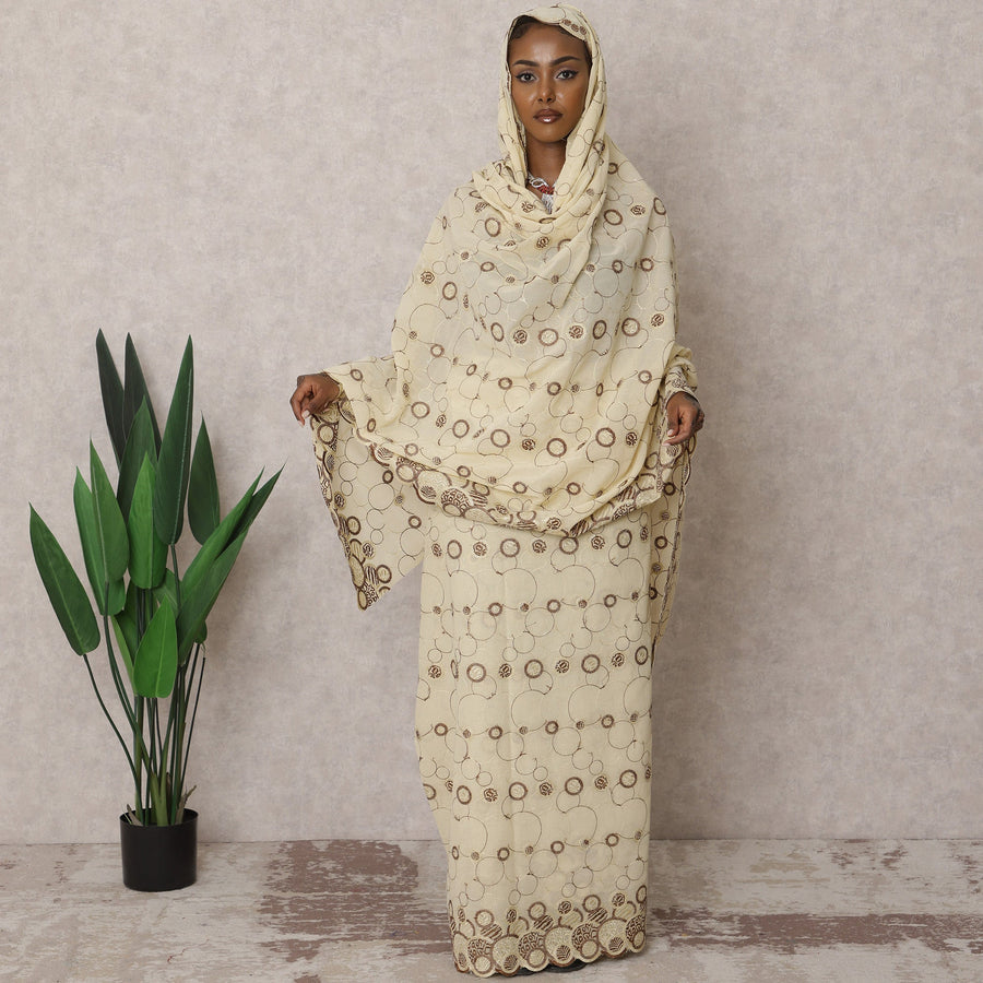 ثوب سوداني تقليدي فاخر باللون الكريمي - قماش تطريز فوال قطني سويسري خالص، 4.5 متر، عرض 140 سم، سويسرا - D22472