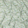 قماش قطني ساتان بطبعة أوراق شجر باللونين الأبيض والأخضر - عرض 110 سم - D21960