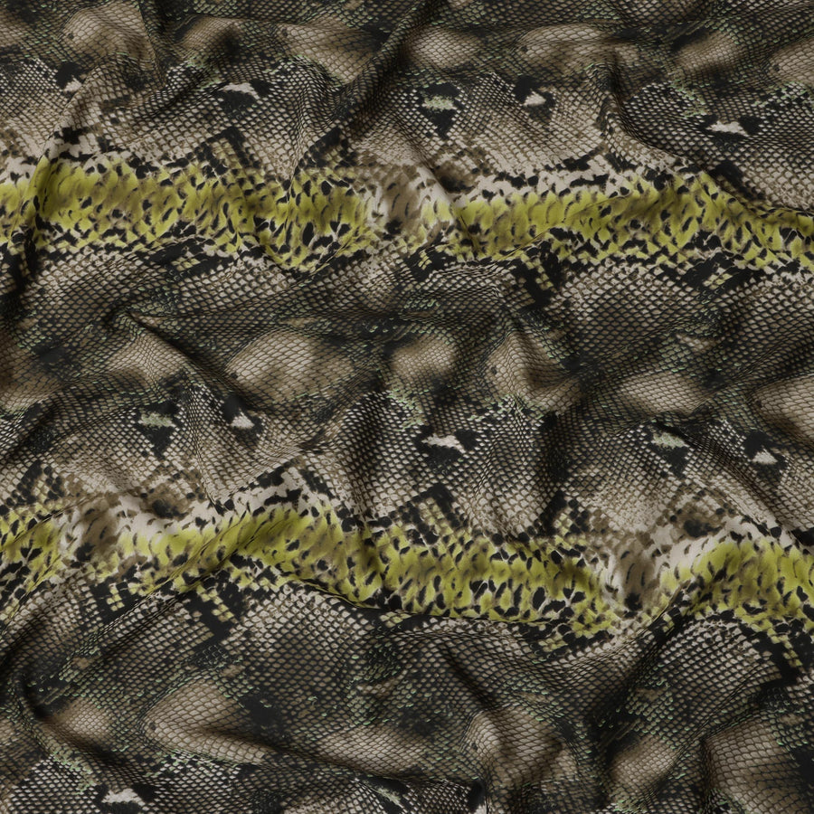 قماش قطني بطبعة ثعبان باللونين الأسود والأخضر - عرض 140 سم - D21969