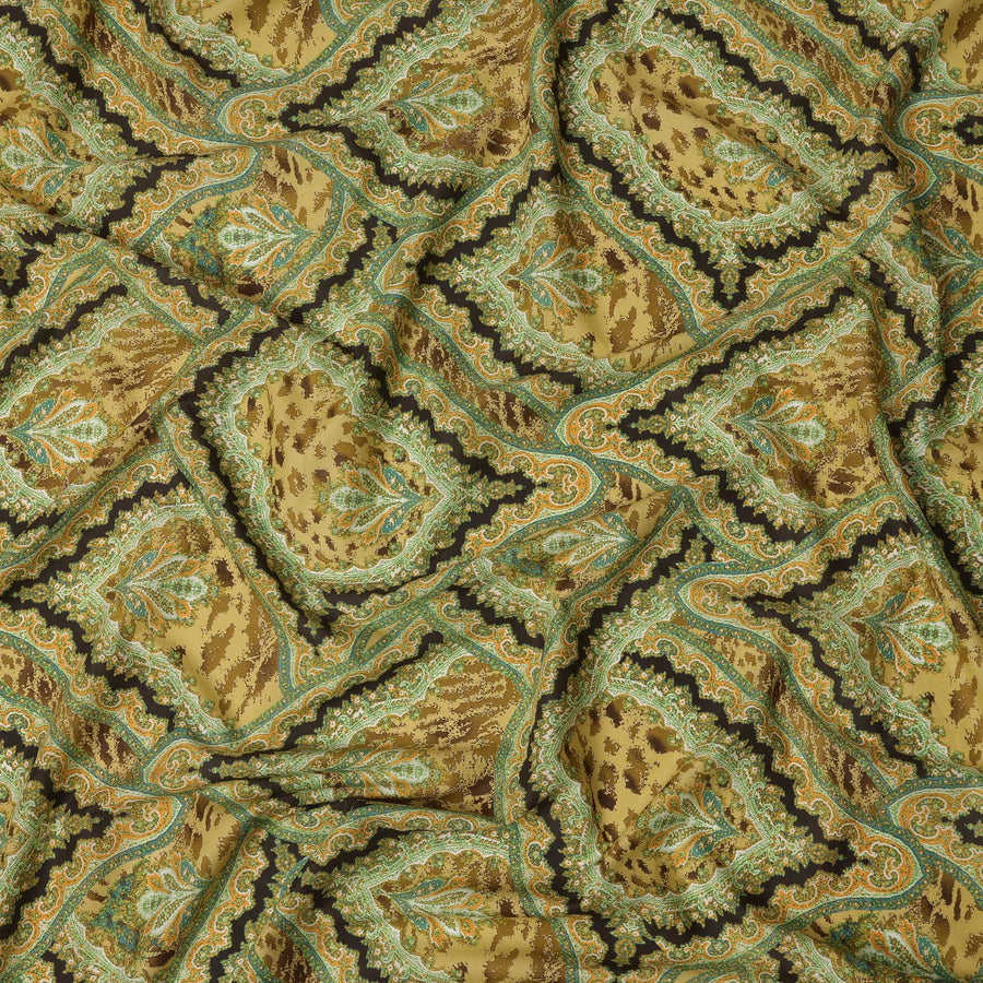 قماش قطني بلون الخردل والأخضر بتصميم نقشة بيزلي - عرض 140 سم - D21970