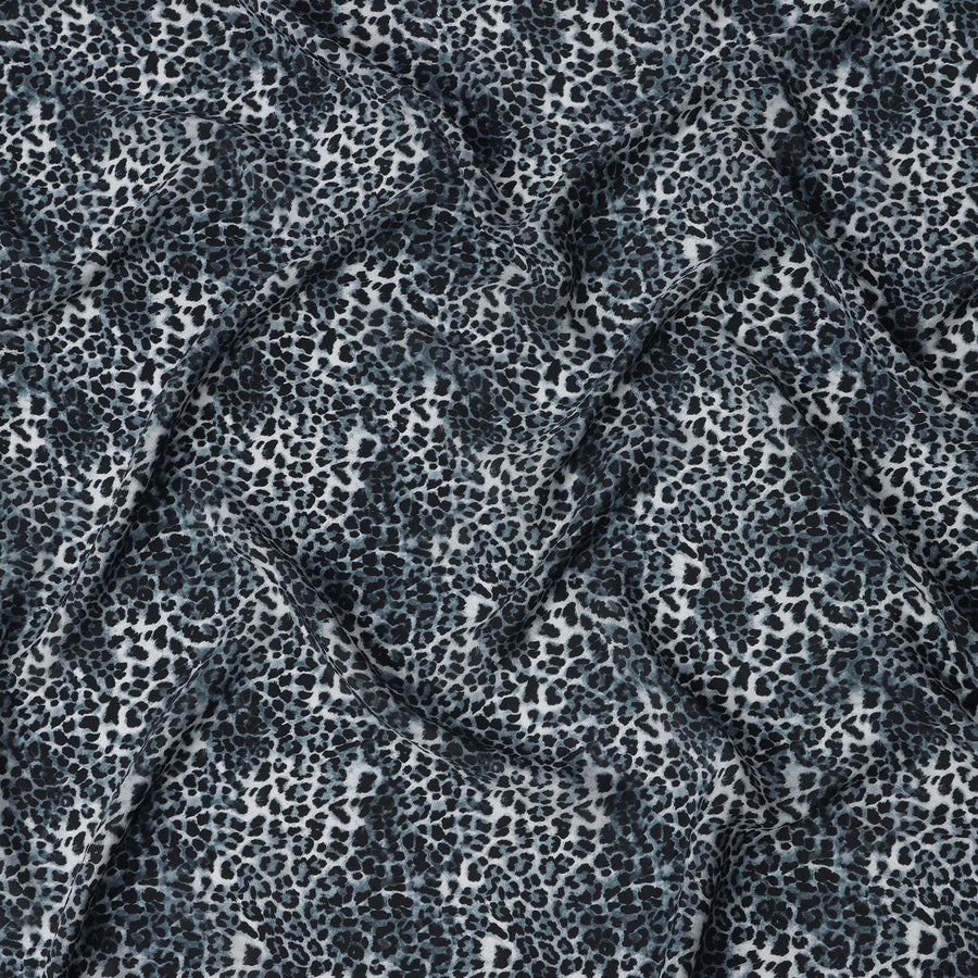 قماش كريب فيسكوز بطبعة جلد النمر باللونين الأبيض والأسود - عرض 110 سم - قماش هندي فاخر - D22208