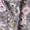 قماش ساتان قطني رمادي بطبعة زهور متعددة الألوان - 110 سم، مستورد من الهند - D22303
