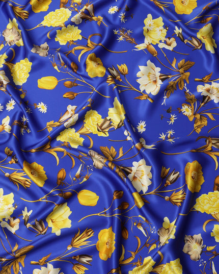 قماش حرير ساتان إيطالي فاخر بقاعدة زرقاء ملكية مع طبعة زهور صفراء وبيج، عرض 140 سم، صنع في إيطاليا - D22986