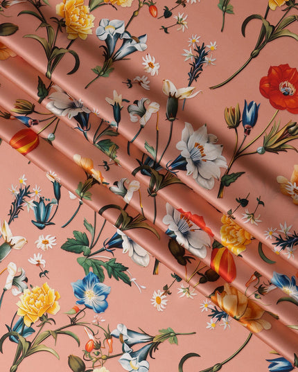 قماش ساتان حريري إيطالي فاخر بقاعدة بلون الخوخ مع طباعة زهور متعددة الألوان، عرض 140 سم، صنع في إيطاليا - D22987