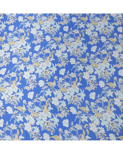 قماش حرير ساتان إيطالي فاخر بقاعدة زرقاء ملكية مع طبعة زهور باللون الأبيض والأزرق السماوي والبيج، عرض 140 سم، صنع في إيطاليا - D22993