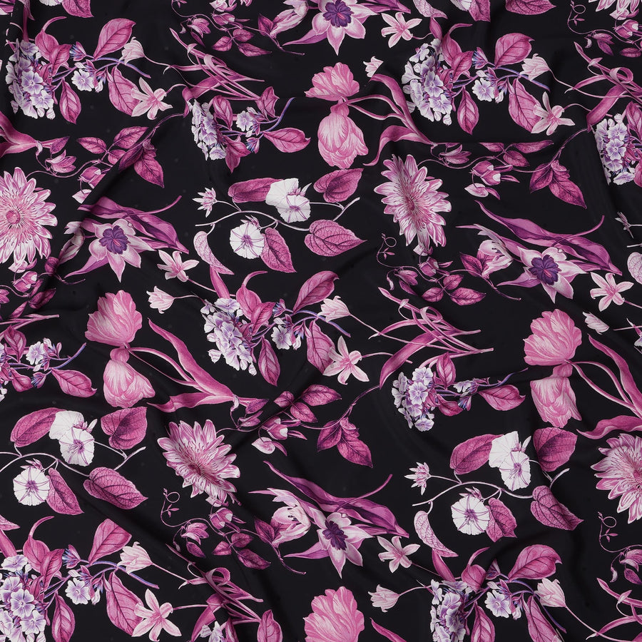 قماش حرير ساتان إيطالي فاخر بقاعدة سوداء مع طبعة زهور نباتية باللون الوردي والأرجواني والأبيض، عرض 140 سم، صنع في إيطاليا - D22995