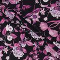 قماش حرير ساتان إيطالي فاخر بقاعدة سوداء مع طبعة زهور نباتية باللون الوردي والأرجواني والأبيض، عرض 140 سم، صنع في إيطاليا - D22995