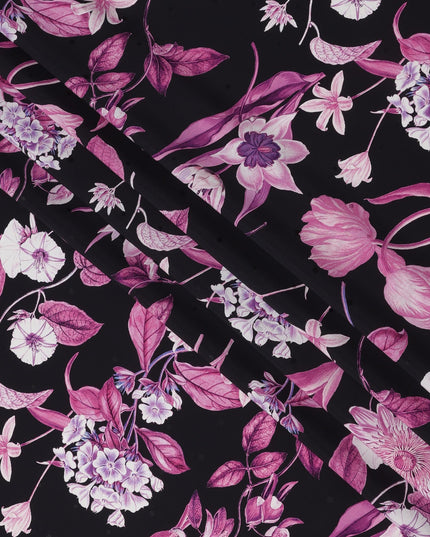 قماش حرير ساتان إيطالي فاخر بقاعدة سوداء مع طبعة زهور نباتية باللون الوردي والأرجواني والأبيض، عرض 140 سم، صنع في إيطاليا - D22995