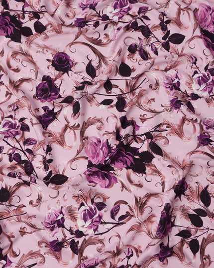 قماش حرير ساتان إيطالي فاخر بقاعدة وردية خدود مع طبعة زخرفية على شكل وردة بنفسجية، عرض 140 سم، صنع في إيطاليا - D22996