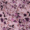 قماش حرير ساتان إيطالي فاخر بقاعدة وردية خدود مع طبعة زخرفية على شكل وردة بنفسجية، عرض 140 سم، صنع في إيطاليا - D22996