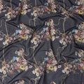 قماش قطني فوال بطبعة زهور متعددة الألوان باللون الأسود الفحمي، العرض: ١٤٠ سم، الهند - D23058