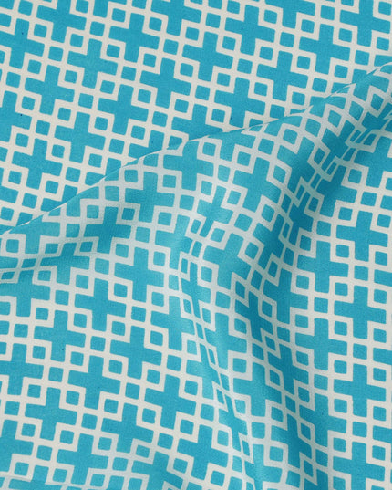 قماش كريب حريري خالص بطبعة هندسية شبكية باللون الأزرق السماوي والأبيض، عرض 110 سم، صنع في الهند - D23161