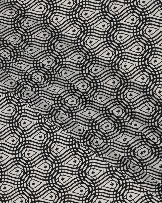 قماش كريب حريري نقي بطبعة متاهة بصرية باللونين الأبيض والأسود، عرض 110 سم، صنع في الهند - D23174