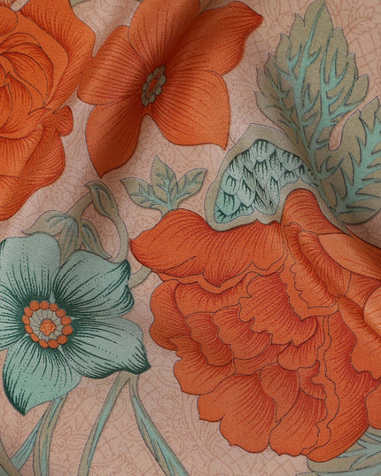 قماش كريب حريري خالص بقاعدة بيج مع طباعة زهور باللونين الصدئ والأزرق المخضر، عرض 110 سم، صنع في الهند - D23179