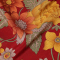 قماش كريب حريري خالص بقاعدة حمراء داكنة مع طباعة زهور متعددة الألوان الأصفر والبرتقالي والبيج، عرض 110 سم، صنع في الهند - D23186
