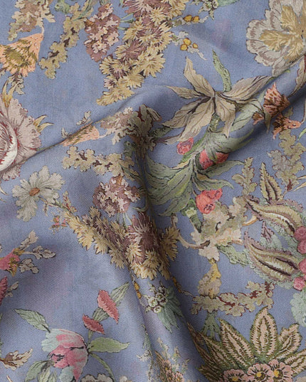 قماش فيسكوز مودال ساتان بطبعة زهور عتيقة بلون أزرق باهت، عرض 110 سم، صنع في الهند - D23289