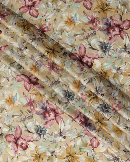 قماش فيسكوز مودال ساتان بطبعة زهور باللون البيج العنابي والخردل، عرض 110 سم، صنع في الهند - D23309