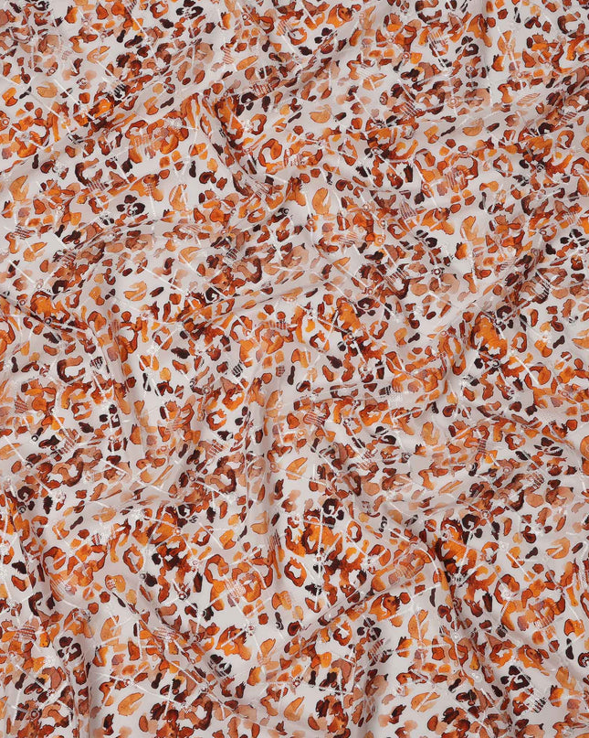 قماش كريب فيسكوز بطبعة جلد النمر، لون برتقالي بني، قاعدة عاجية، عرض 110 سم، صنع في الهند - D23608